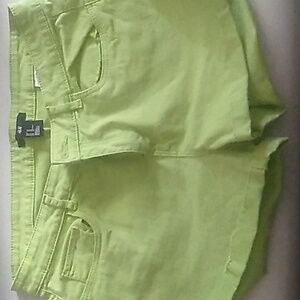 H&M Green shorts